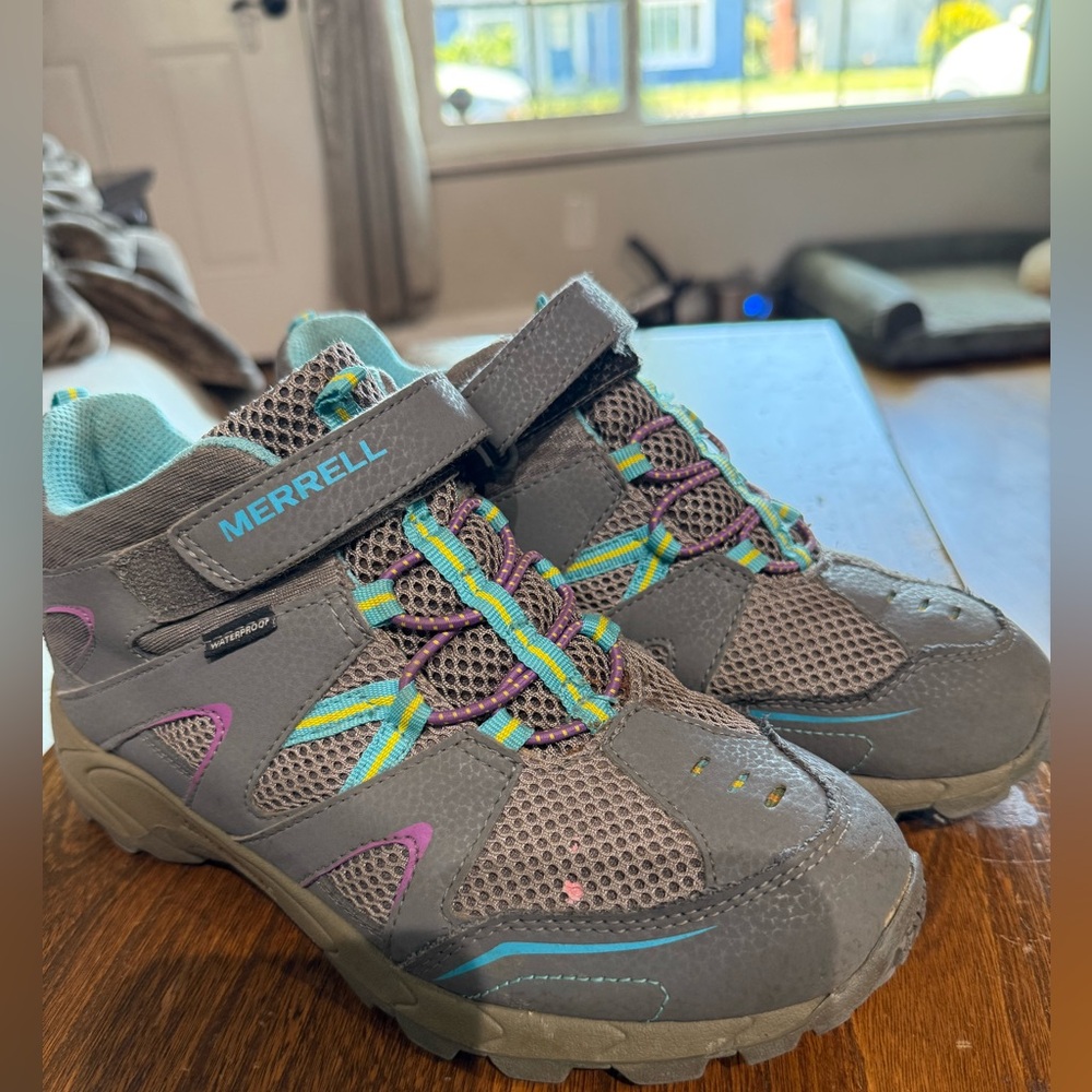 Merrell Gray and Blue Sneakers with Breathable Mesh and Velcro Closure